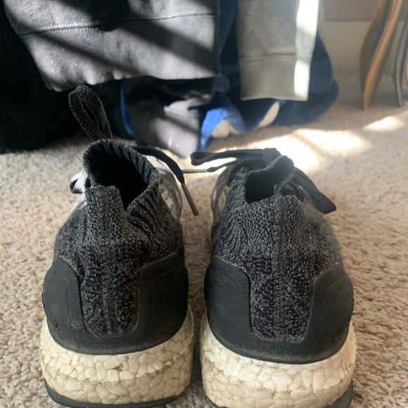 Adidas Ultra Boost Size 7.5 - Picture 4 of 7
